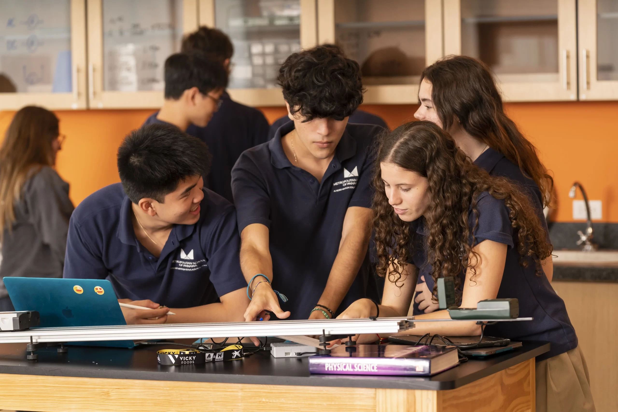 MET: preparando a los líderes del futuro en el Programa de los Años Intermedios